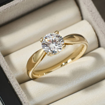 Anew Engagement Ring| Born for Love - Diamond’s Bird