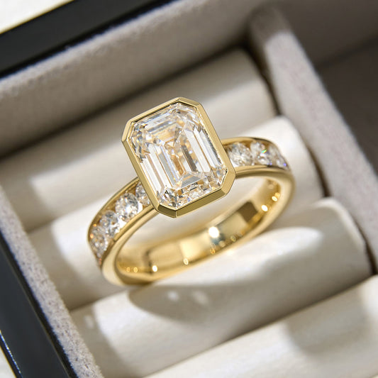 Bezel Infinity Emerald Cut