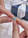 Cigar Band Round Cut